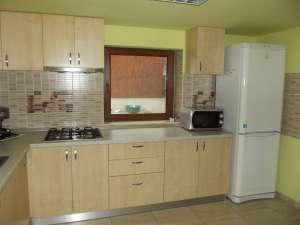 Casa cu 3 camere,  1500mp, Est,  Recas, zona buna