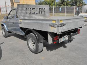 Nissan King Cab 2.5 D