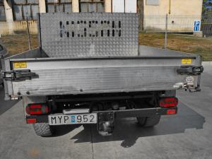 Nissan King Cab 2.5 D