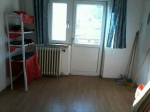 imobiliare italo rumena trei camere motru, termopane parchet