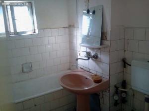 imobiliare italo rumena trei camere motru, termopane parchet