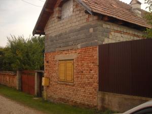 urgent casa la rosu in Sercaita