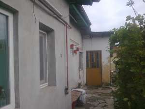 Vand casa la curte in Voluntari