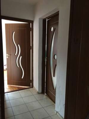 Vand apartament cu 3 camere