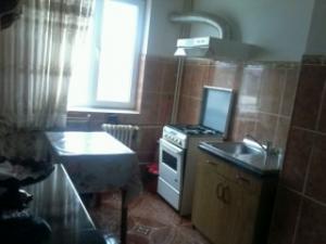 imobiliare italo rumena trei c.motru zona piata noua etaj 3din4