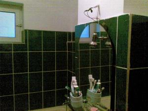 imobil service international doua camere la motru zona mijloc etaj 2