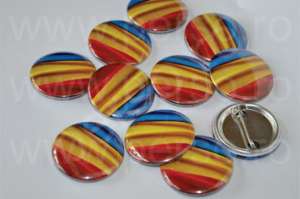 Insigne tricolor,                   cocarde tricolor,                   insigne Ziua Romaniei