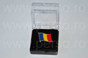 Insigne tricolor,                   cocarde tricolor,                   insigne Ziua Romaniei