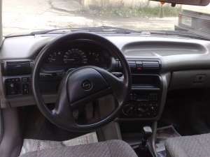opel astra berlina an 1993 benzina