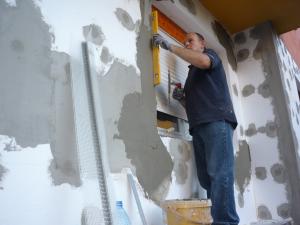 Hausmeister execut reparatii diverse