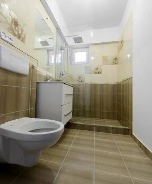 Apartamente cu 2 camere de vanzare,   pret 29.900,   in orasul Zarnesti,   cartier Blocuri.