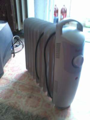 VIND Calorifer electric Mini 9 elementi pe ulei cu termostat