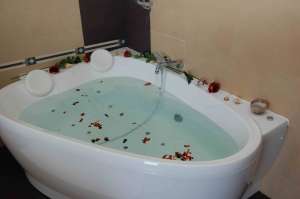 Vand casa complet mobilata