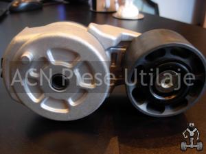 Intinzator curea excavator Case Poclain
