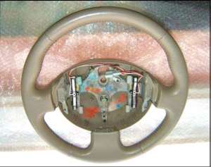RENAULT MEGANE II ,   SCENIC II ,   GRAND SCENIC II model Facelift 2006-2009 Volan piele Crem perfor