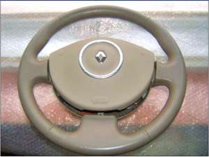 RENAULT MEGANE II ,   SCENIC II ,   GRAND SCENIC II model Facelift 2006-2009 Volan piele Crem perfor