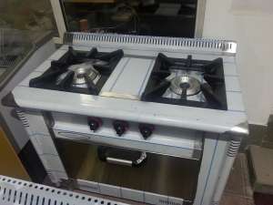Aragaz 2 ochiuri si cuptor profesional