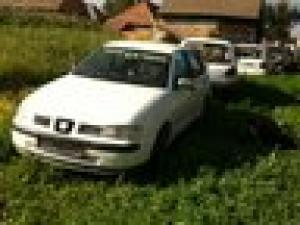 dezmembrez seat cordoba 1,   4 benzina an 2000