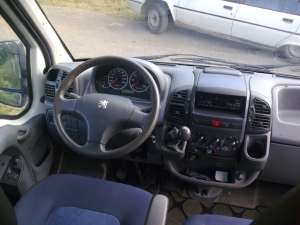 Inchiriez duba autoutilitara Peugeot Boxer