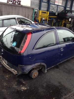 Dezmembrez Opel Corsa C