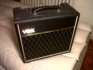 Vand Chitara Electrica + 2 Amplificatori