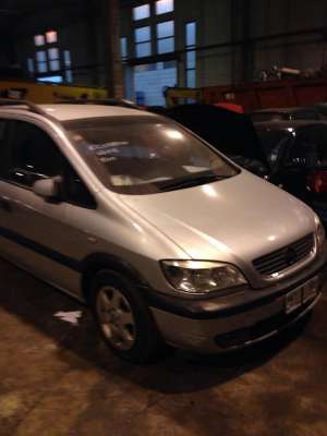 Dezmembrez Opel Zafira