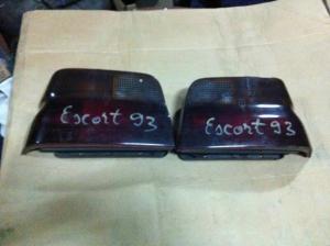 vand lampi spate ford escort hatchback an 1993
