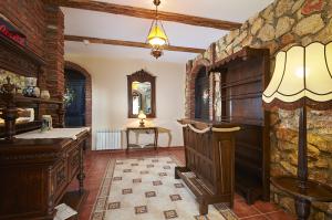 Conacul Ambient 5* Cristian Brasov