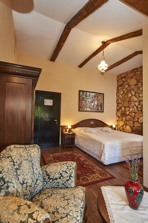 Conacul Ambient 5* Cristian Brasov