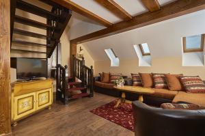 Conacul Ambient 5* Cristian Brasov