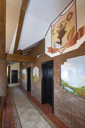 Conacul Ambient 5* Cristian Brasov