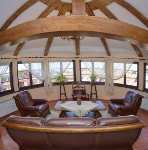 Conacul Ambient 5* Cristian Brasov