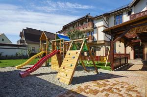 Conacul Ambient 5* Cristian Brasov