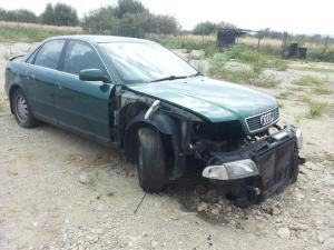 Dezmembrez Audi A4 2.5tdi 1998