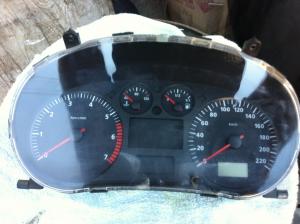 vand indicatoare bord seat cordoba 1,  4 benzina an 2000