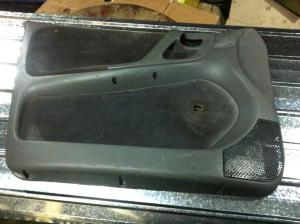 vand fete usi opel astra f
