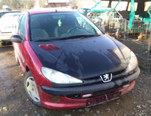 Dezmembrez Peugeot 206