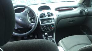 Dezmembrez Peugeot 206