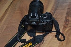vand Nikon D3100 kit 18-70 VR (11.000 cadre).