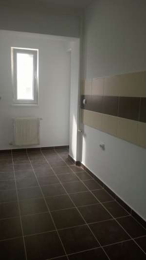 Apartament 3 camere de vanzare,  metrou Dimitrie Leonida