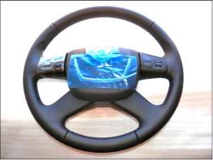 Volan cu AIRBAG 4 Spite piele comenzi modele SKODA ani 2009-2013 NOU