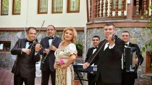 Revino La Traditie Cu Formatia Simona Tone