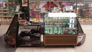 Vand vitrina frigorifica si/sau mobilier stand