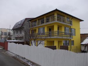 CASA MODERNA DE VANZARE