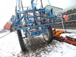 Pulverizator tractat 2500 litri