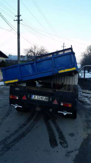 autoutilitara ford transit