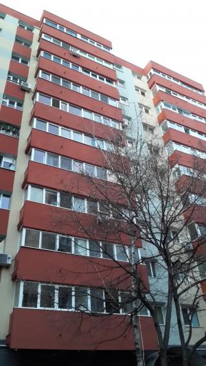 Apartament 3 camere cu centrala proprie