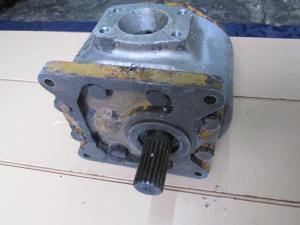 Pompa hidraulica Komatsu D60A-6F