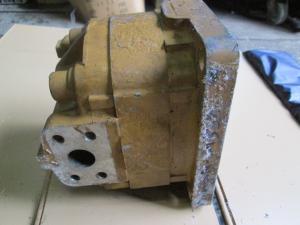 Pompa de buldozer Komatsu 68028