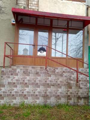 Inchiriez spatiu comercial